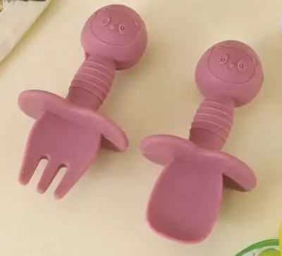 Cubiertos infantiles de silicona gris - miniatura 4