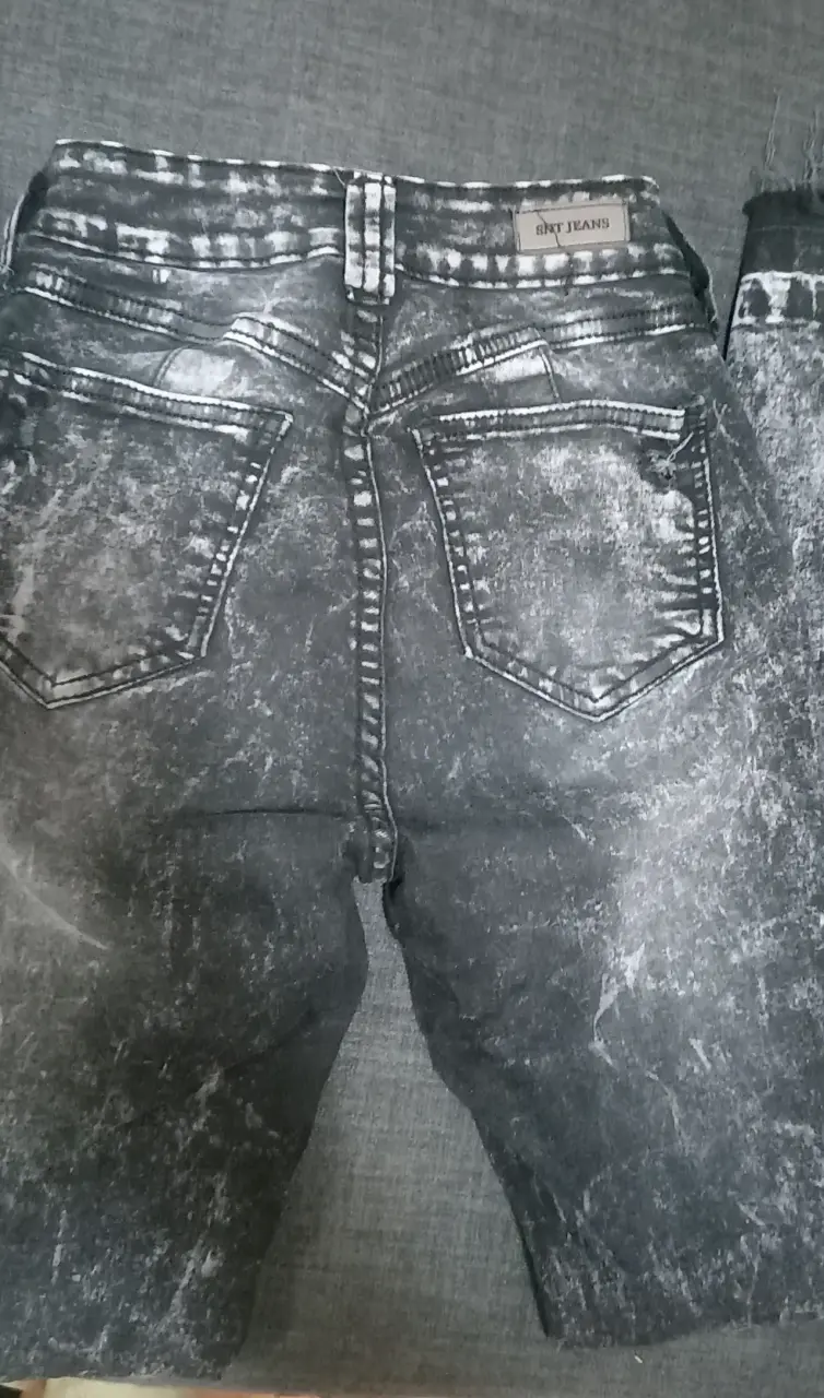 Jeans negros desgastados - 2