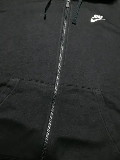 Polerón Nike negro con capucha mujer - miniatura 2