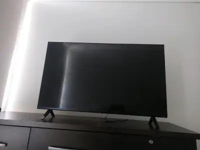 Smart TV pantalla grande - miniatura 2