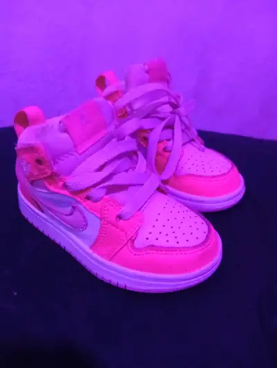 Zapatillas deportivas rosadas - miniatura 1