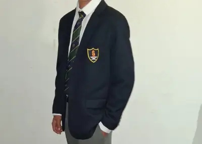 Vestón y sweter colegio Salesiano,pantalón escolar - miniatura 1