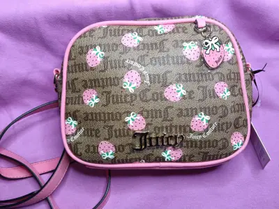 Crossbody Juicy Couture con fresas - miniatura 1
