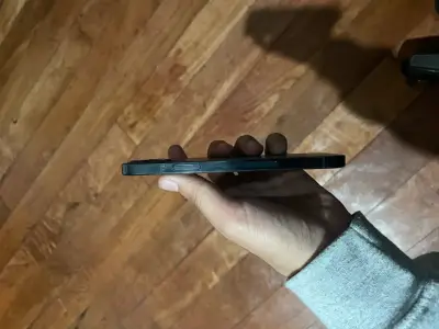 iPhone 12 Pro color azul para repuesto - miniatura 2