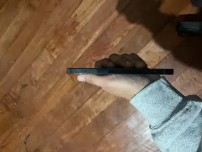 iPhone 12 Pro color azul para repuesto - miniatura 5