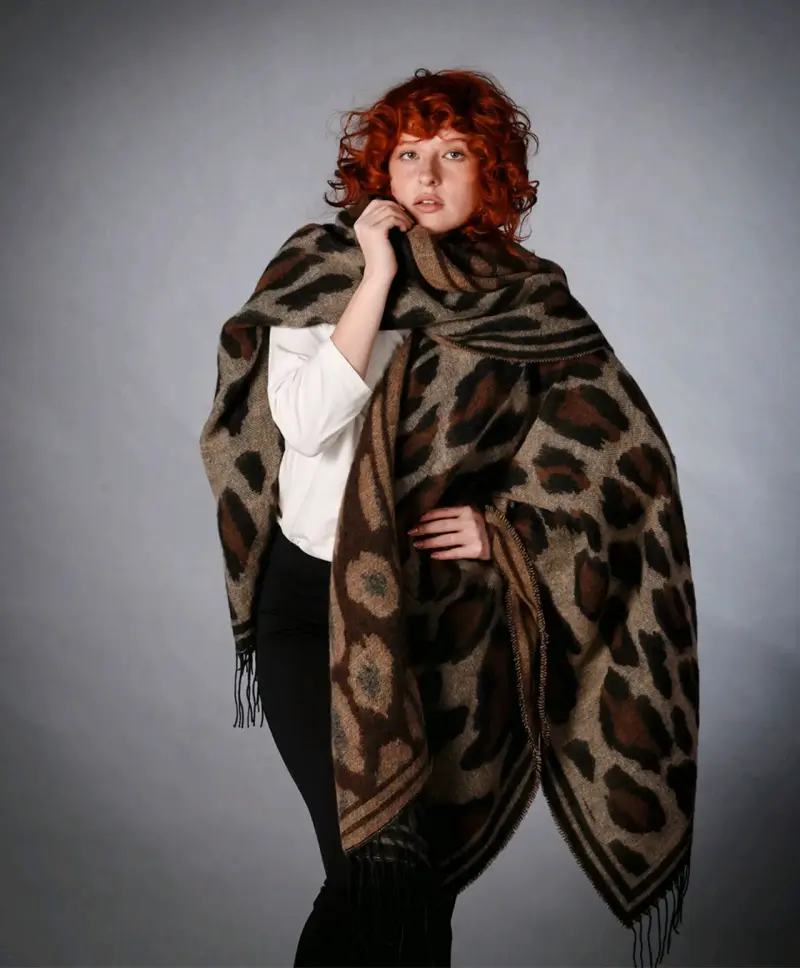 Poncho - 3