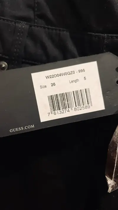 Enterito negro Guess nuevo - miniatura 4