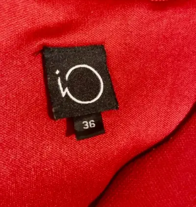 Vestido rojo ajustado elegante - miniatura 2