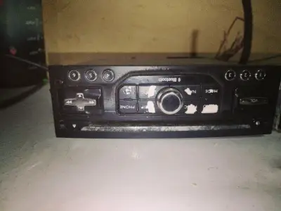 Radio Bluetooth para auto usada - miniatura 1