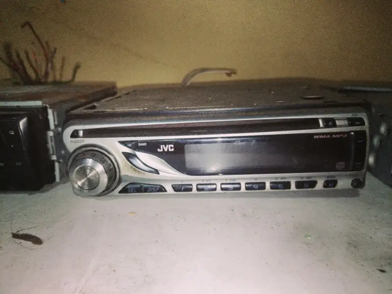 Radio Bluetooth para auto usada - 3