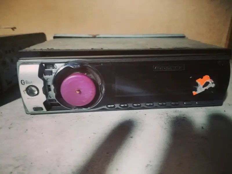Radio Bluetooth para auto usada - 5