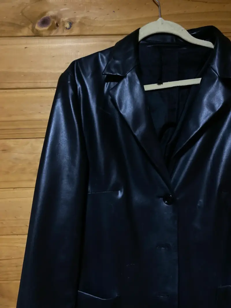 Blazer negro de cuero sintético - 2