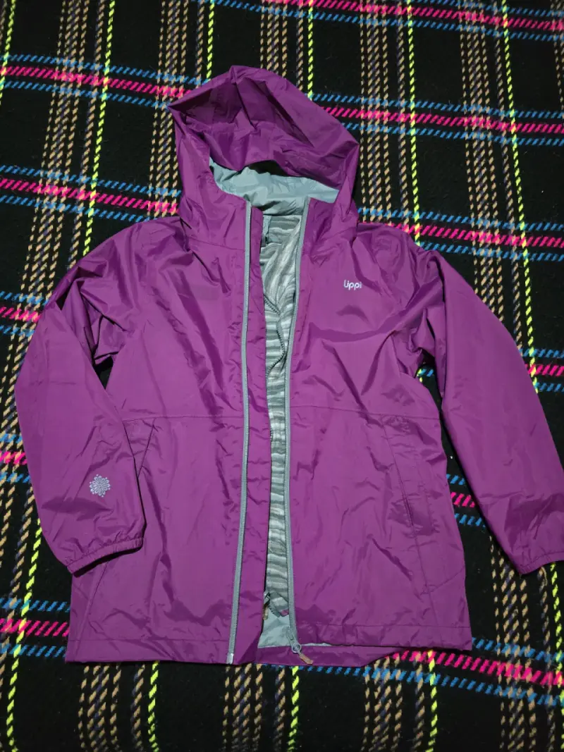Chaqueta impermeable morada - 1