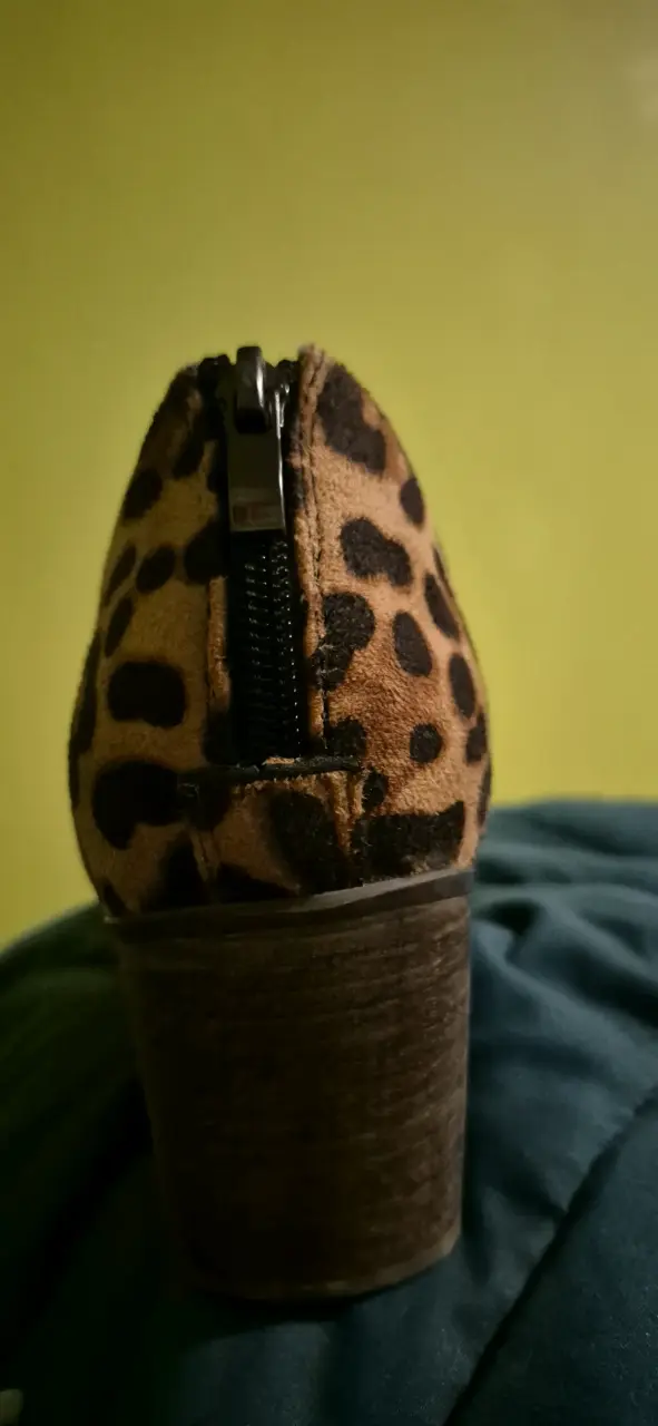 Botines negros con estampado leopardo - 2