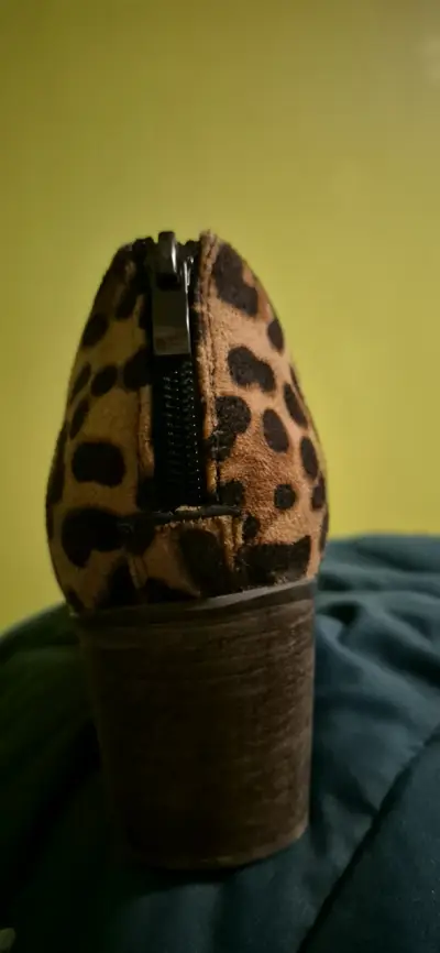 Botines negros con estampado leopardo - miniatura 2