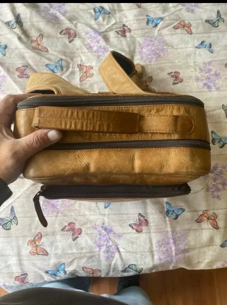 Vendo Mochila de Cuero Marca Craftmen - 3