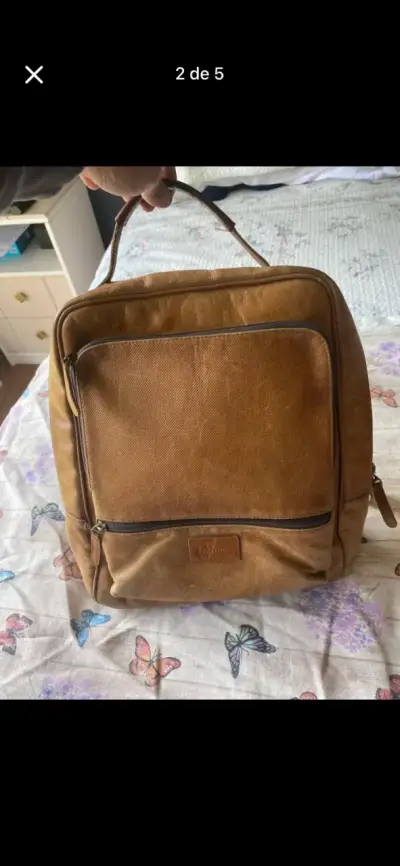 Vendo Mochila de Cuero Marca Craftmen - miniatura 4
