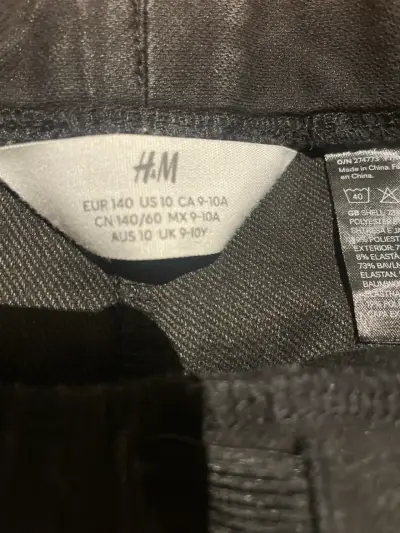 Pantalones jeans negros con detalle niña - miniatura 2