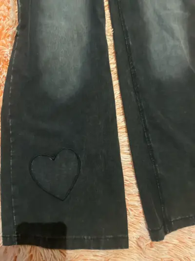 Pantalones jeans negros con detalle niña - miniatura 3
