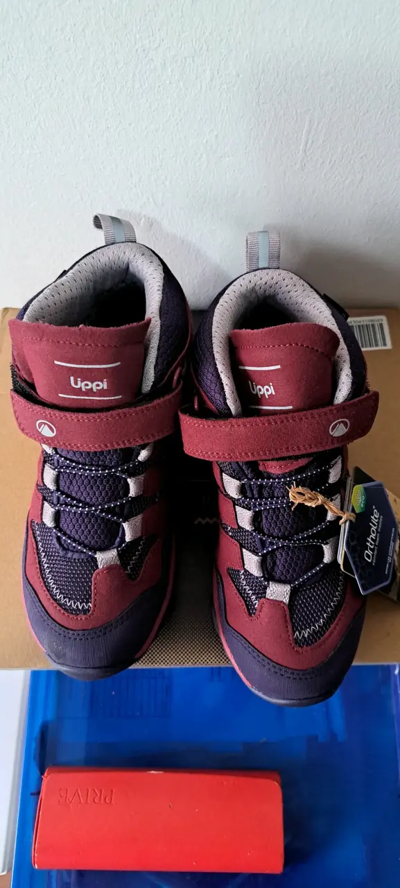 Botines outdoor burdeos Uppi - 5