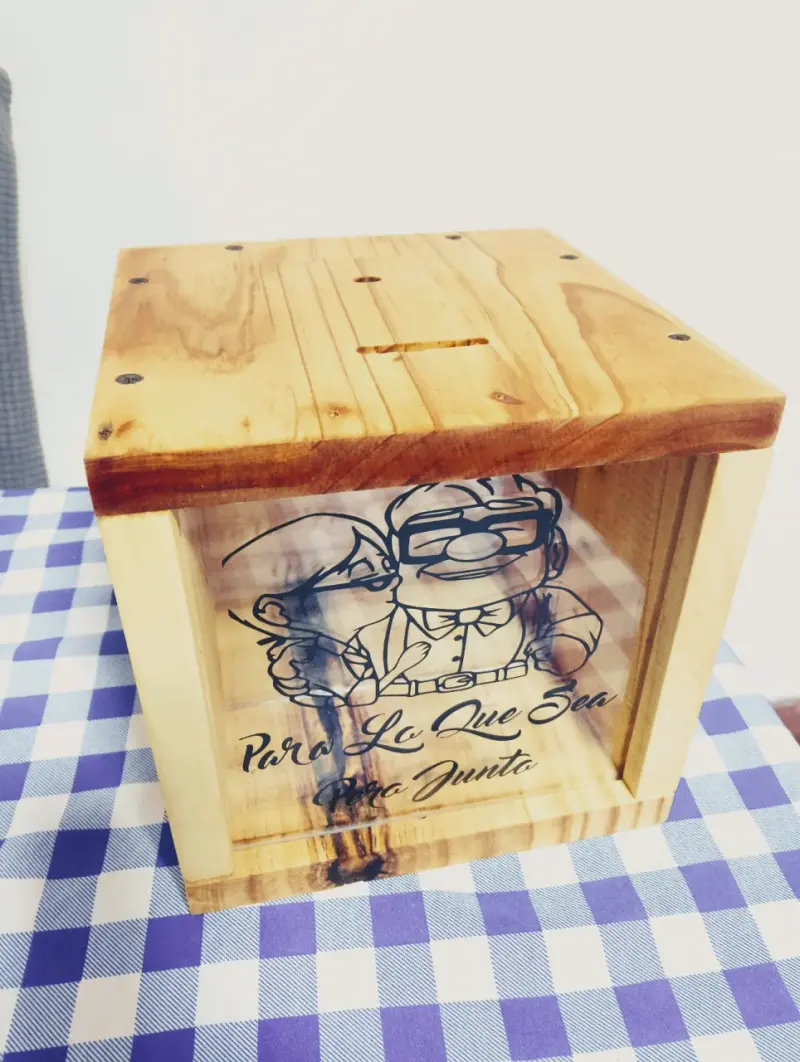 Alcancía de madera decorativa personalizadañ - 1
