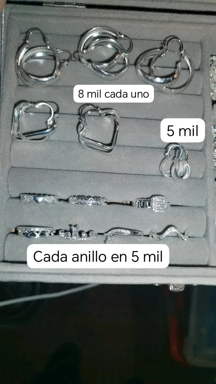 Set de aros y anillos de plata - 1