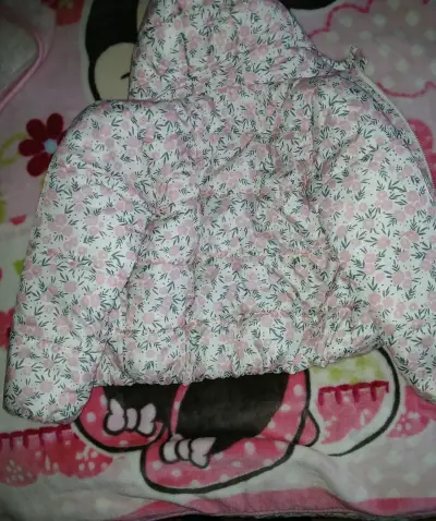 Chaqueta infantil floral con capucha talla 10 - miniatura 1