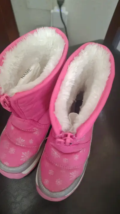 Botas de nieve rosadas para niña - miniatura 2