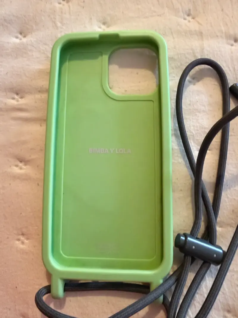 Carcasa verde con cordón Bimba Y Lola - 2