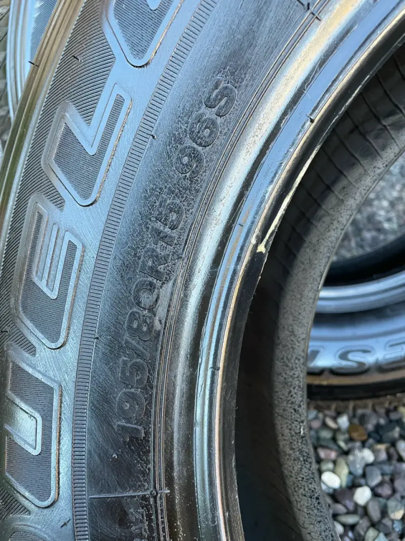 Neumaticos ducler H/L 195/80 R15 - 2