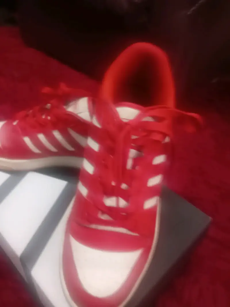Zapatillas deportivas rojas y bototos nuevos - 6