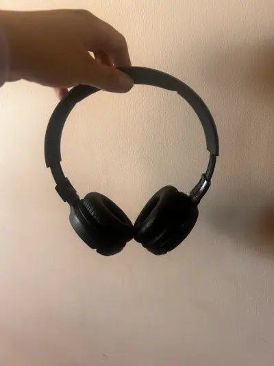 Auriculares Bluetooth negros - miniatura 2