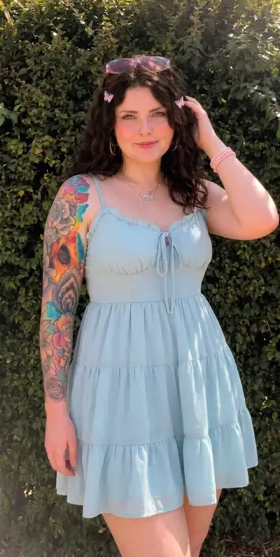 Vestido veraniego azul claro - miniatura 1