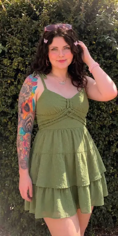 Vestido verde con vuelo - miniatura 1