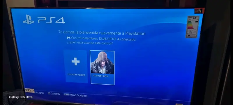 Consola de videojuegos Sony PS4 con controles - 4