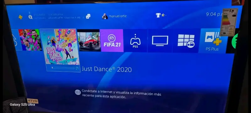 Consola de videojuegos Sony PS4 con controles - 6