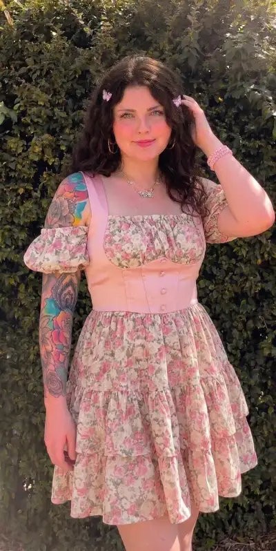 Vestido floral rosa - miniatura 1