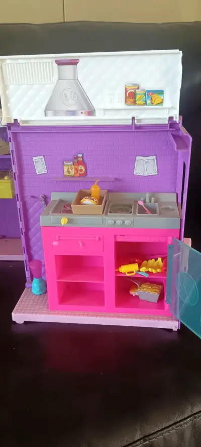 Juguetes, casa rodante, castillo Rapunzel - miniatura 2