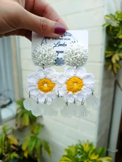Aros tejidos flores blancas - miniatura 2