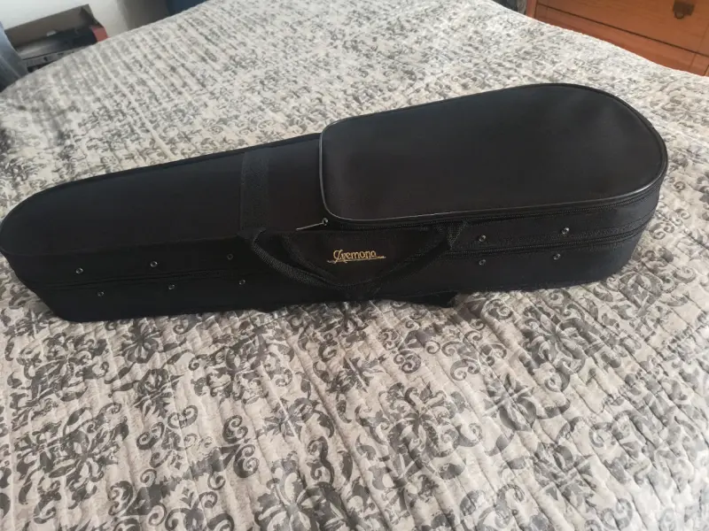 Violín con estuche incluido - 5