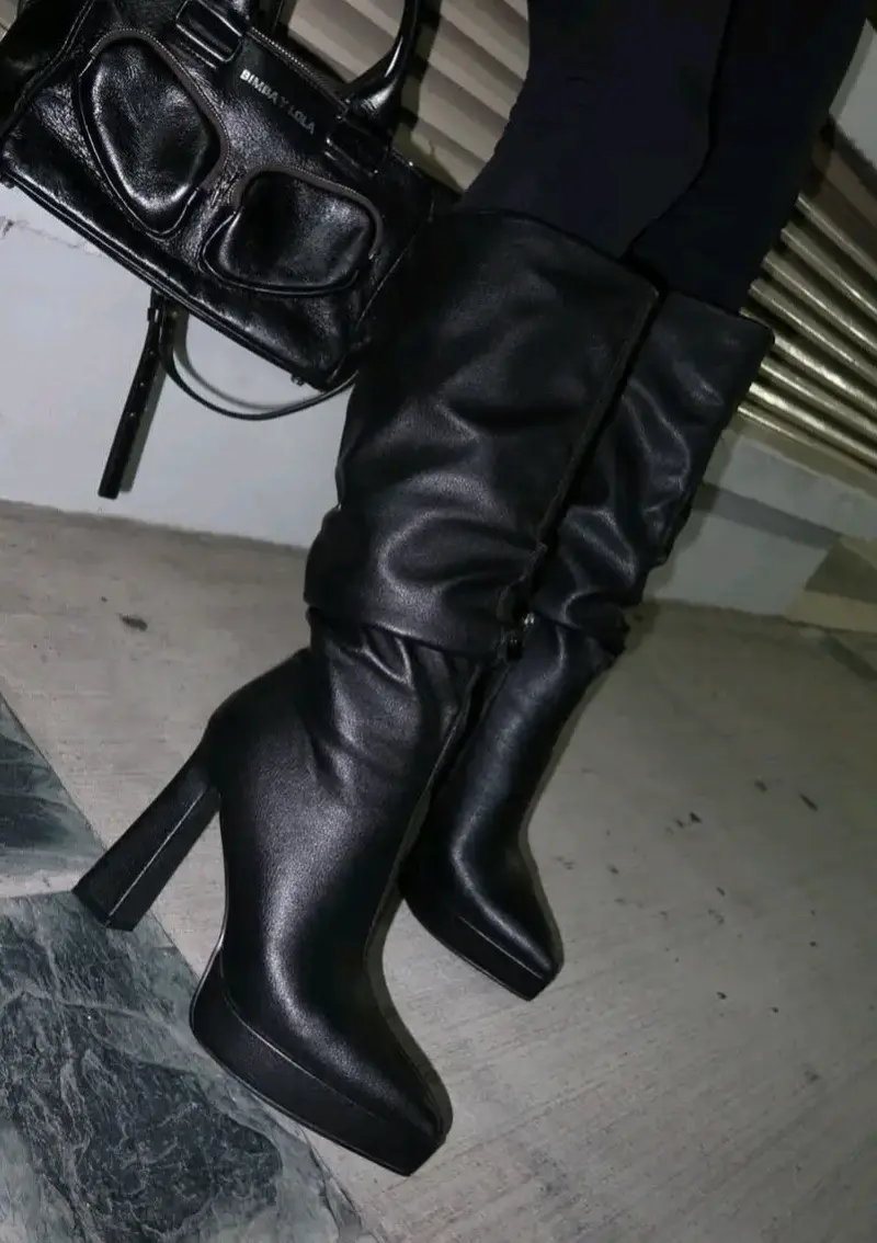 Botas negras de tacón alto - 3