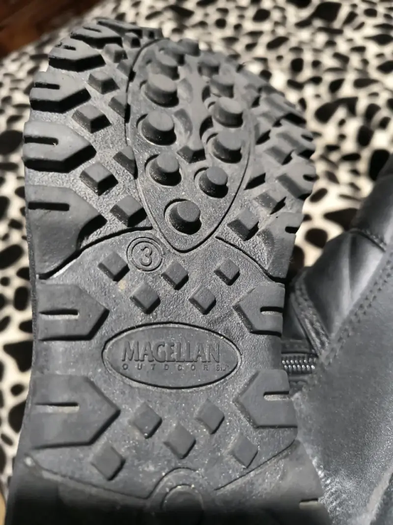 Botas negras Magellan Outdoor - 4