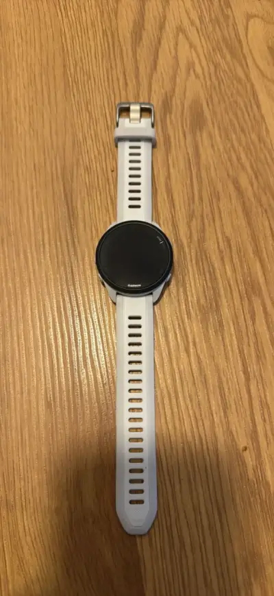 Reloj Garmin Forerunner 165 Music blanco - miniatura 1