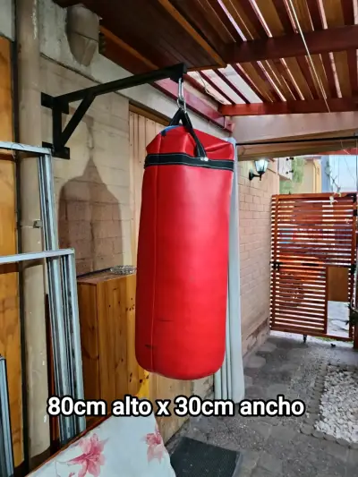 Saco de boxeo rojo con soporte - miniatura 4