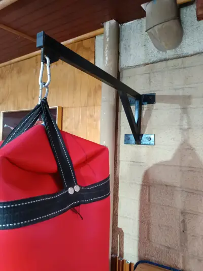 Saco de boxeo rojo con soporte - miniatura 5