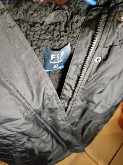 Parka negra infantil con capucha - miniatura 3