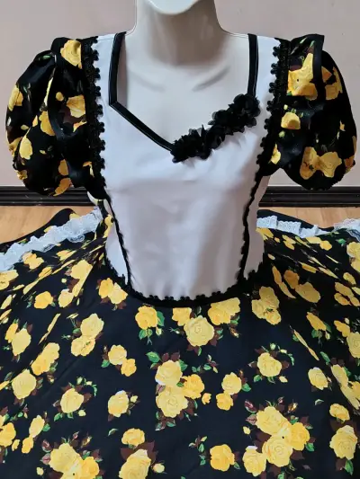 Vestido de huasa confección propia - miniatura 2