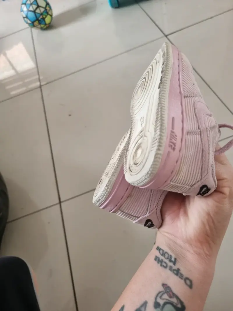 Zapatillas rosas Nike para niños - 5