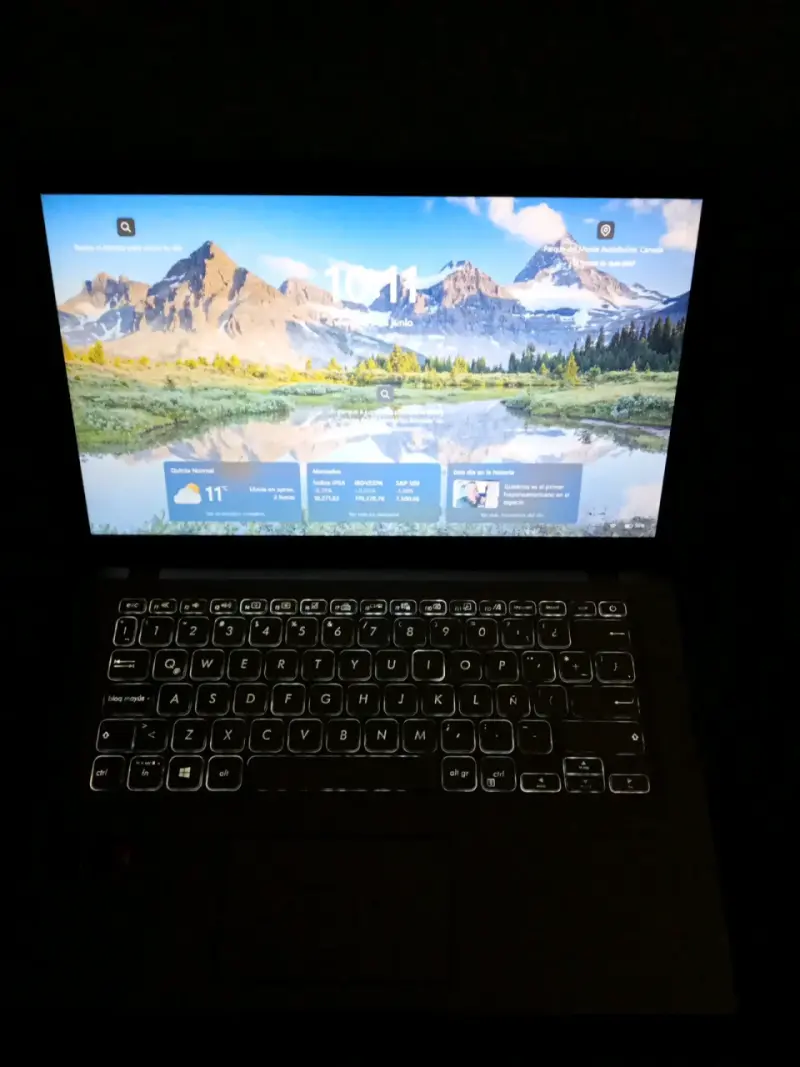 Notebook ASUS plateado - 3