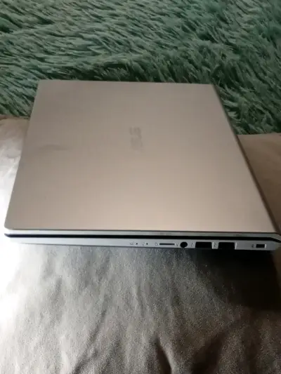 Notebook ASUS plateado - miniatura 5